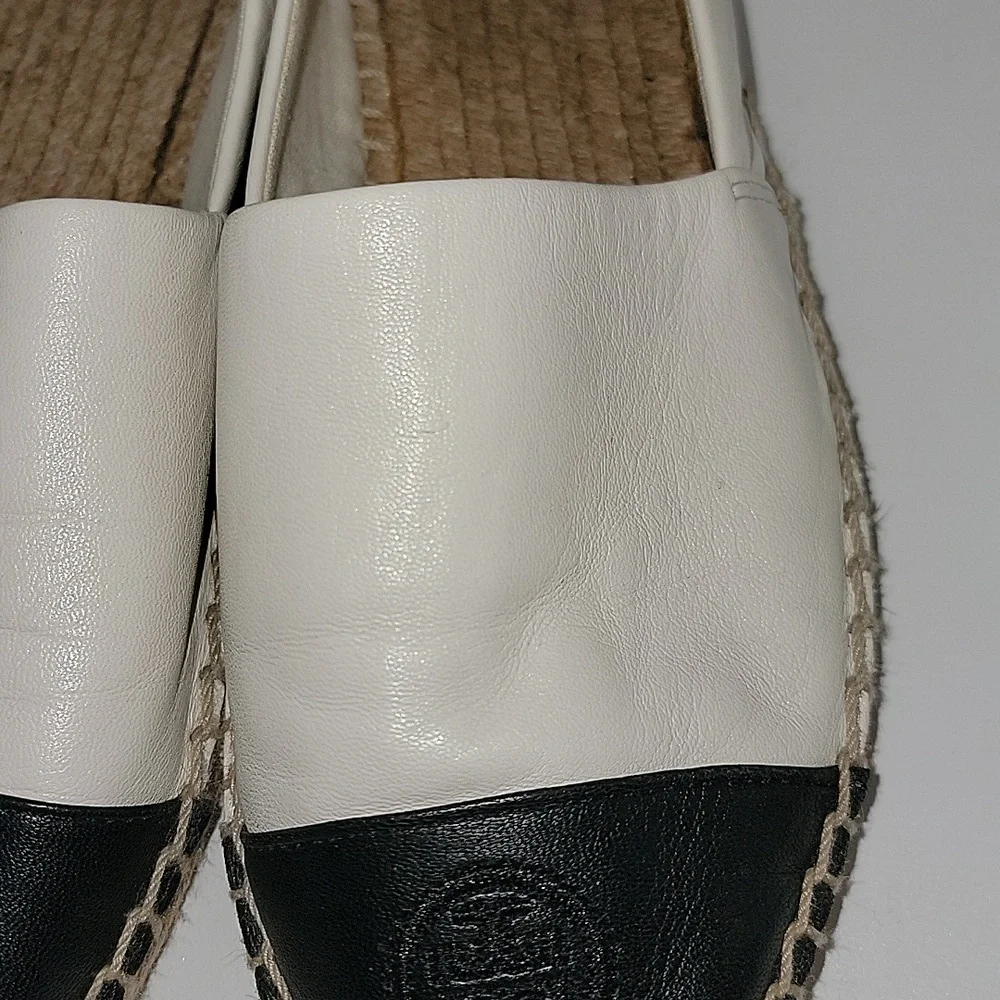 Tory Burch Espadrille, ivory, white/black Size 8